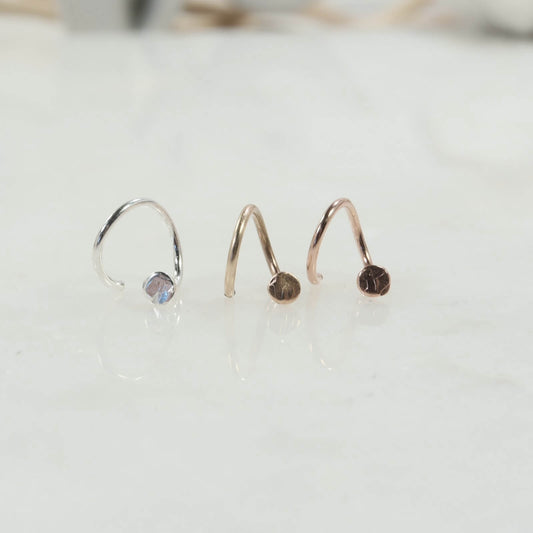 Tragus Twist 2mm Dot Hammered - Choose Your Metal and Gauge